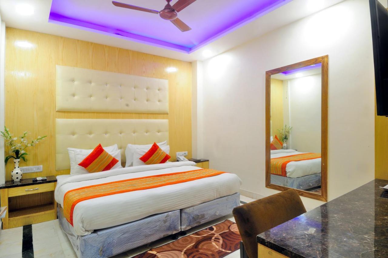 Hotel Karlo Kastle - Paharganj - New Delhi Eksteriør billede